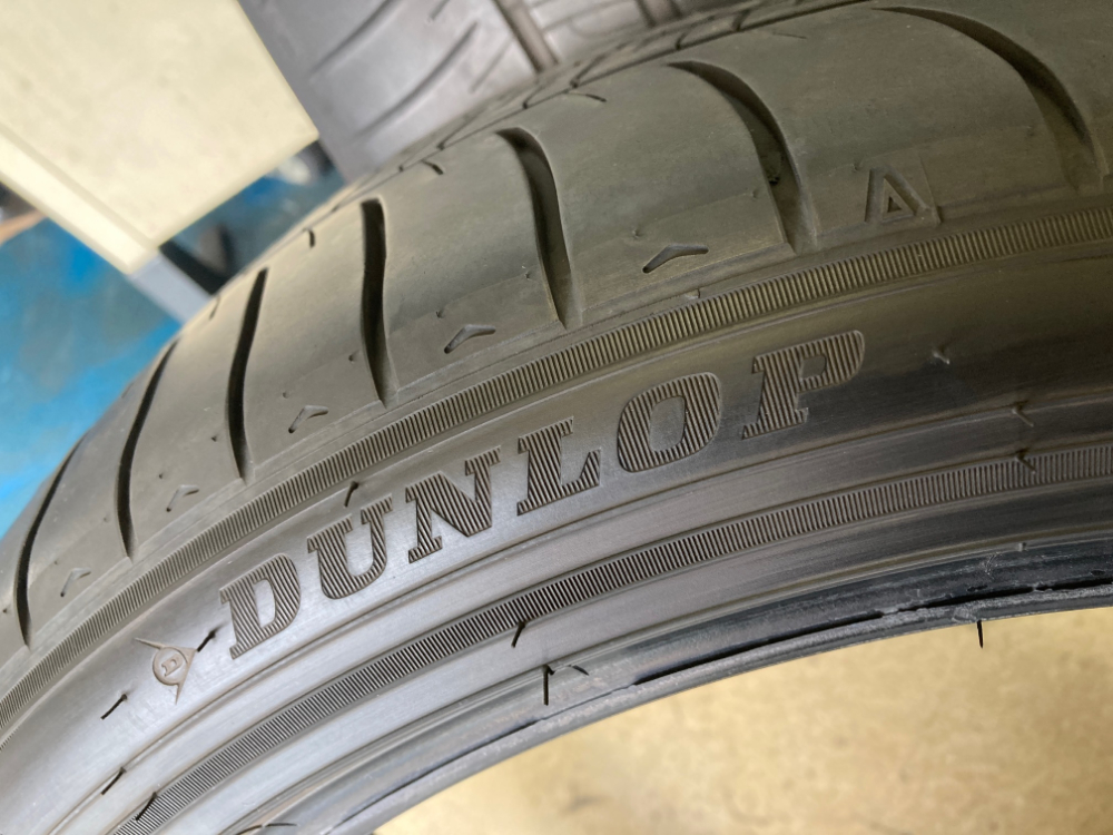 完売)(中古タイヤ)極上品 2022年製☆245/40R19 98W EXTRALOAD DUNLOP ENASAVE RV505 9分山 4本SET￥54800  | 仙台市 泉区 泉タイヤサービス